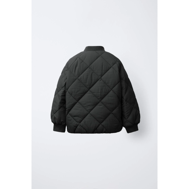 СТЕГАНЫЙ БОМБЕР С ВОДООТТАЛКИВАЮЩИМ ЭФФЕКТОМ