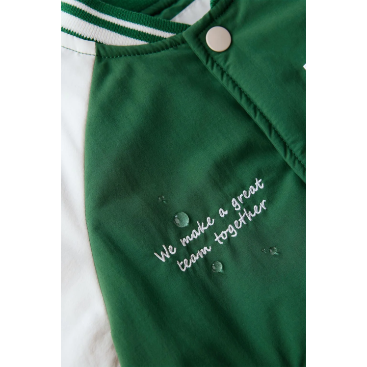 БОМБЕР В СТИЛЕ ВАРСИТИ С ВЫШИВКОЙ