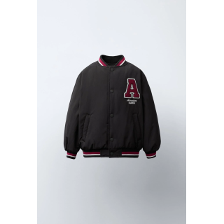 БОМБЕР С ПОДКЛАДКОЙ ИЗ ИСКУССТВЕННОЙ ОВЧИНЫ С НАШИВКОЙ