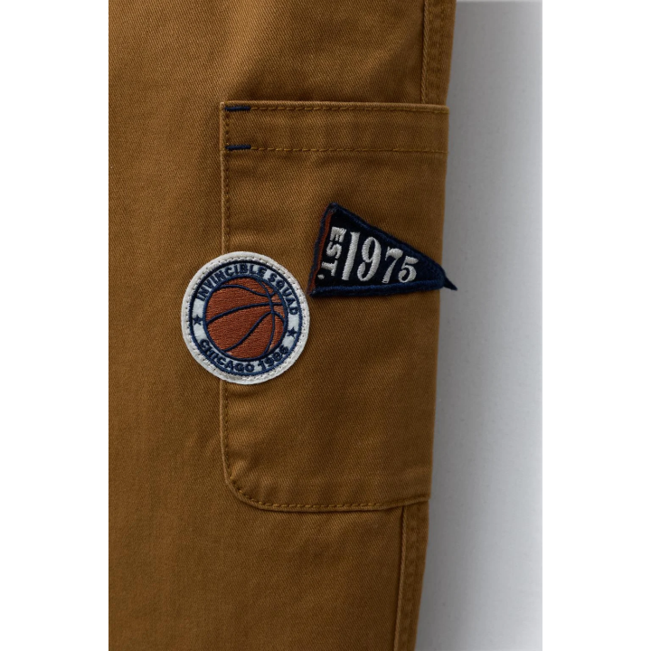 БРЮКИ КАРГО С НАШИВКАМИ