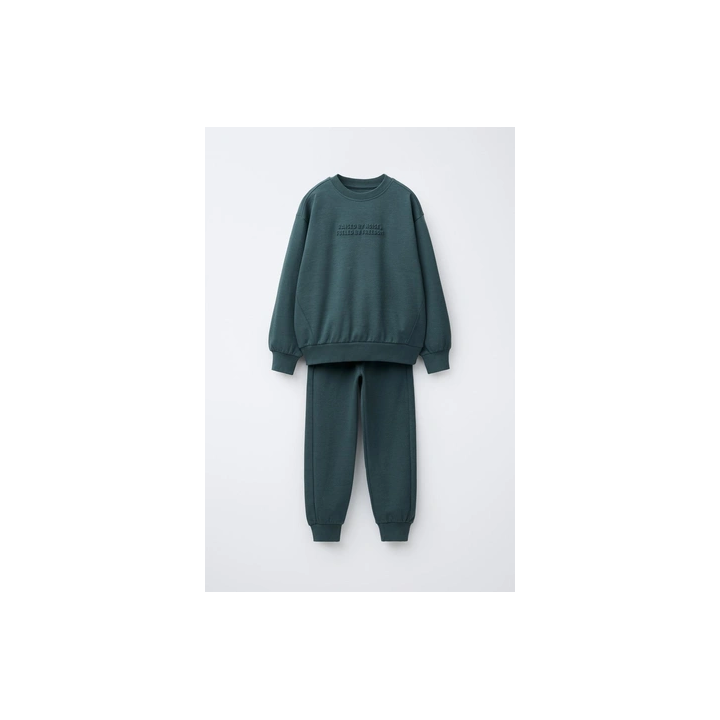 КОМПЛЕКТ ИЗ ТОЛСТОВКИ И ДЖОГГЕРОВ С ТИСНЕНЫМ ТЕКСТОМ