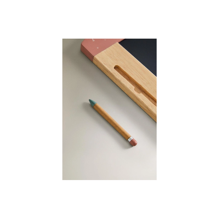 CHILDREN’S DRAWING BOARD