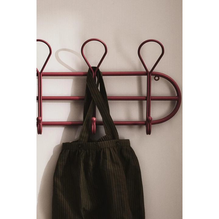 CHILDREN'S IRON CLOTHES RACK