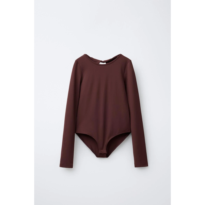 БОДИ ИЗ ПОЛИАМИДА С ВЫРЕЗАМИ