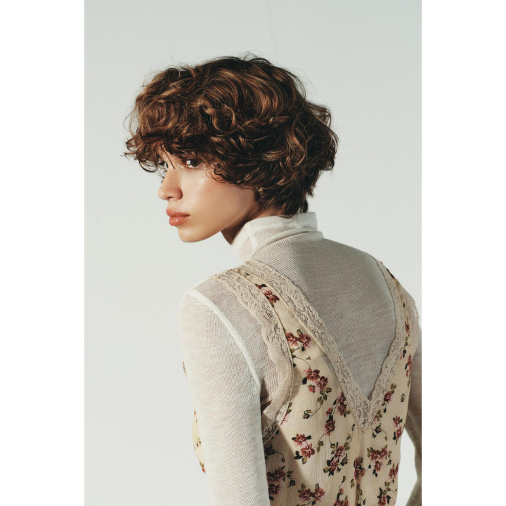 ТОП С КРУЖЕВОМ И ЦВЕТОЧНЫМ УЗОРОМ