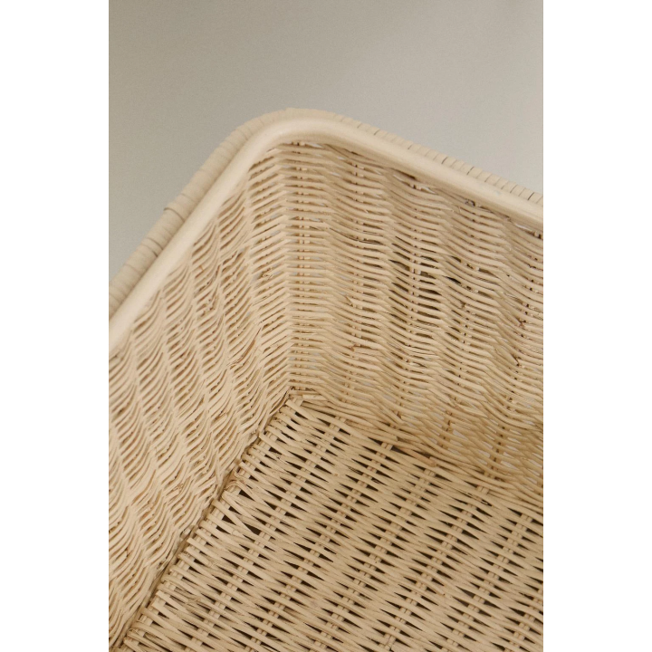 CHILDREN’S RATTAN BASKET WITH LID