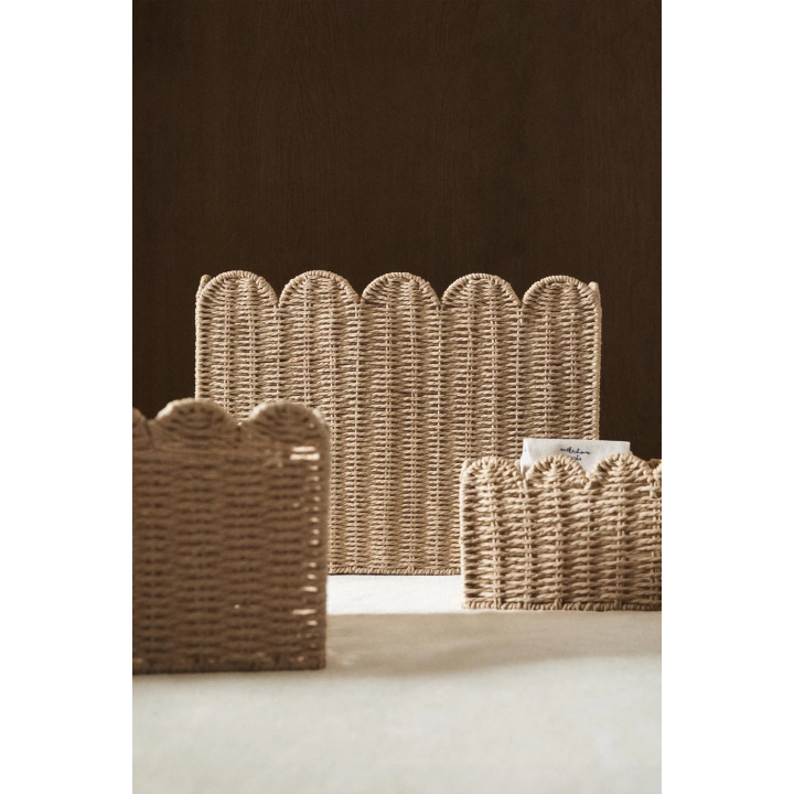 LARGE SCALLOPED BASKET