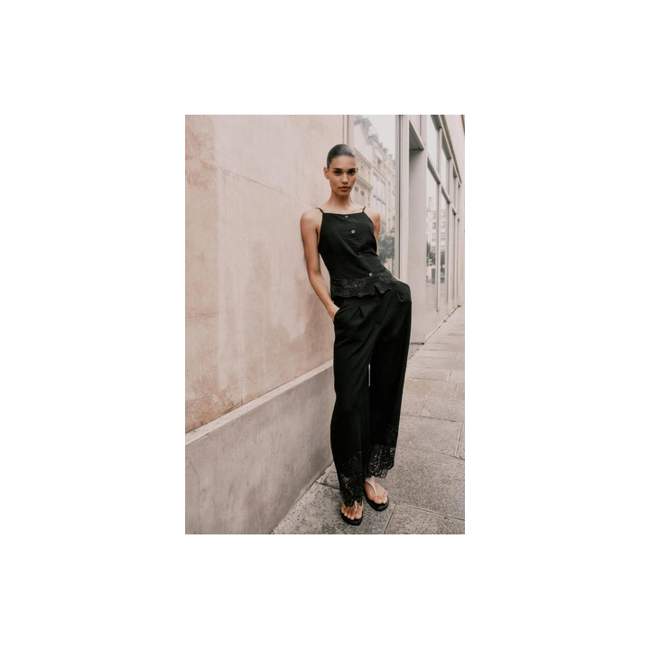 ТОП С ВЫШИВКОЙ И ОТКРЫТОЙ СПИНОЙ