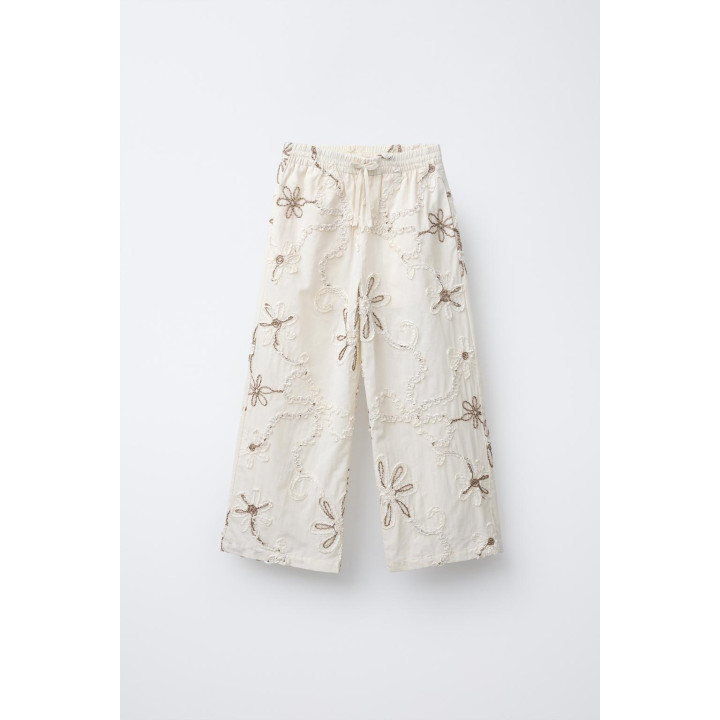 ПРЯМЫЕ БРЮКИ С ВЫШИВКОЙ В ВИДЕ ЦВЕТОВ