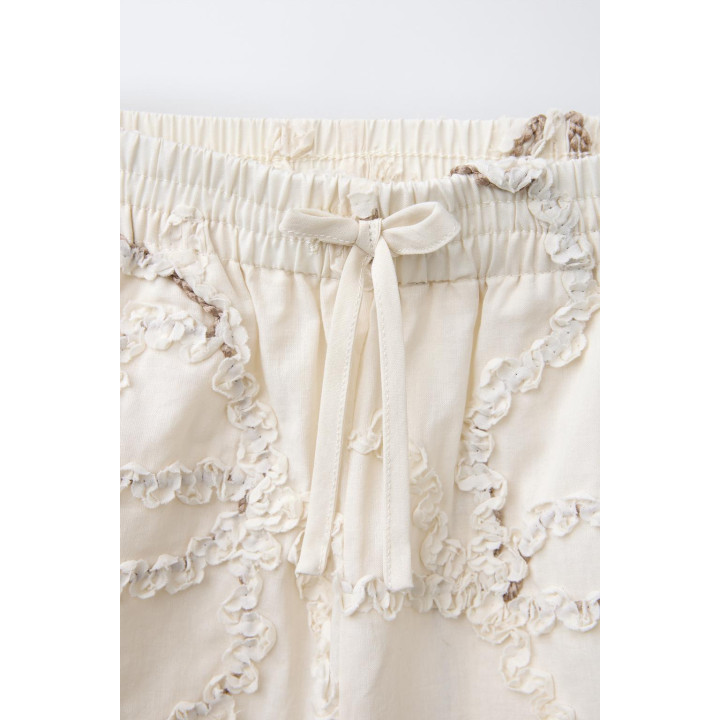 ПРЯМЫЕ БРЮКИ С ВЫШИВКОЙ В ВИДЕ ЦВЕТОВ