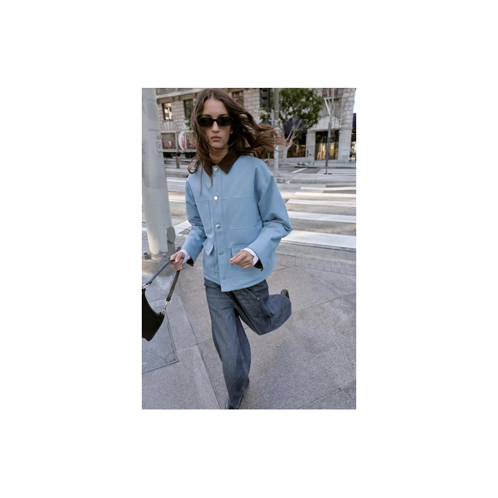 СТЕГАНАЯ КУРТКА С КОМБИНИРОВАННЫМ ВОРОТНИКОМ