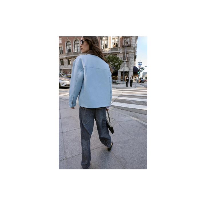 СТЕГАНАЯ КУРТКА С КОМБИНИРОВАННЫМ ВОРОТНИКОМ