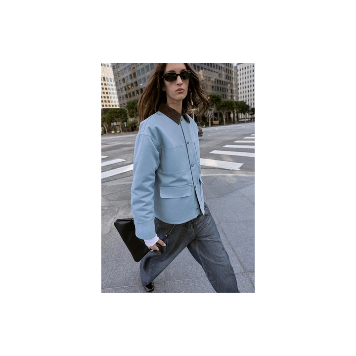 СТЕГАНАЯ КУРТКА С КОМБИНИРОВАННЫМ ВОРОТНИКОМ