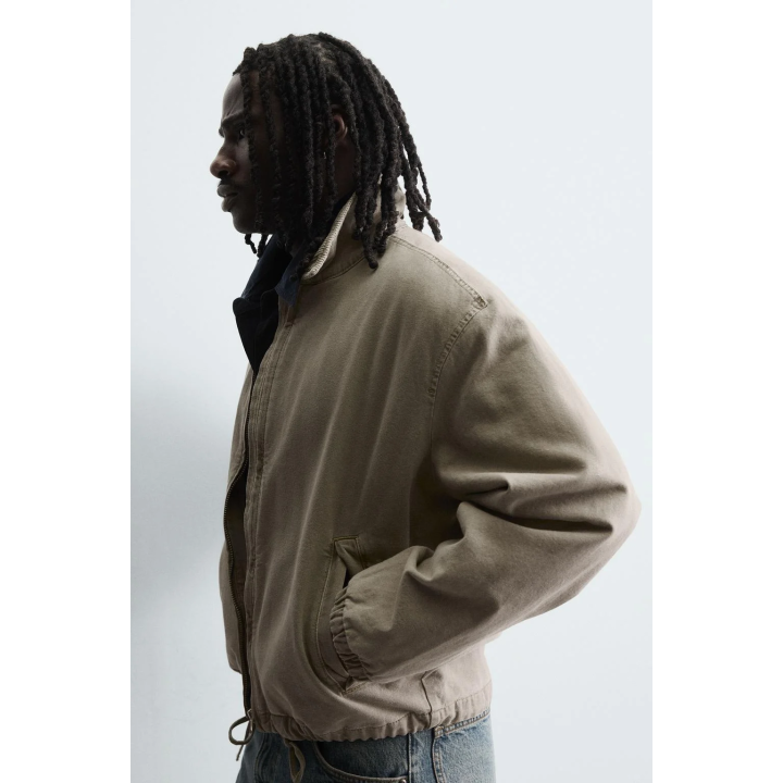 Куртка с утепленным контрастным воротником