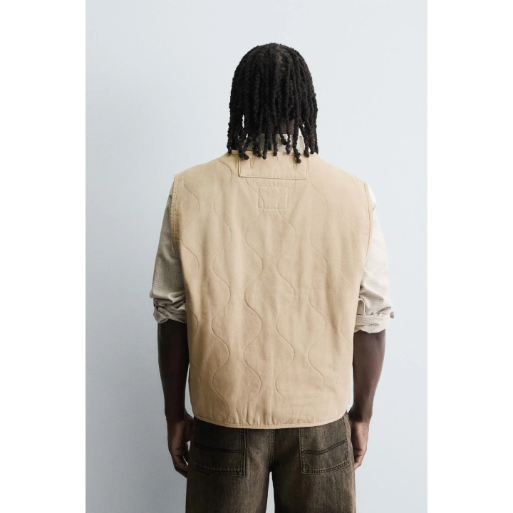 Жилет с вышитыми швами и обработкой под старину