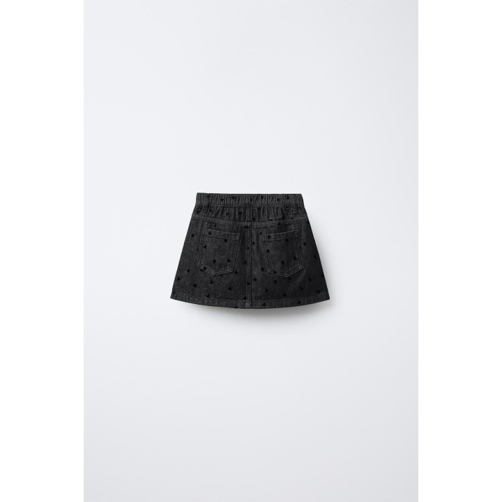 ДЖИНСОВАЯ ЮБКА С ФЛОКИРОВАННЫМИ СЕРДЦАМИ