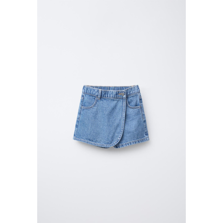 ДЖИНСОВАЯ ЮБКА-ШОРТЫ С ВЫСОКОЙ ПОСАДКОЙ И ПУГОВИЦЕЙ В ФОРМЕ СЕРДЦА