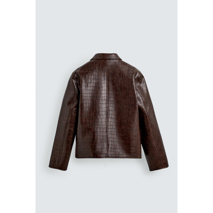 КУРТКА ИЗ ИСКУССТВЕННОЙ КОЖИ С ТИСНЕНИЕМ