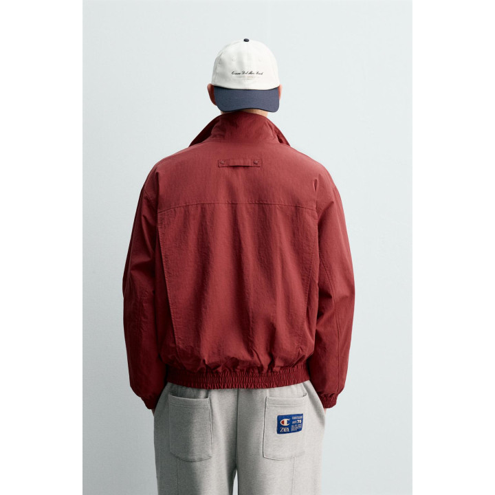 ТЕХНИЧЕСКАЯ КУРТКА С НАШИВКАМИ CHAMPION ® X ZARA