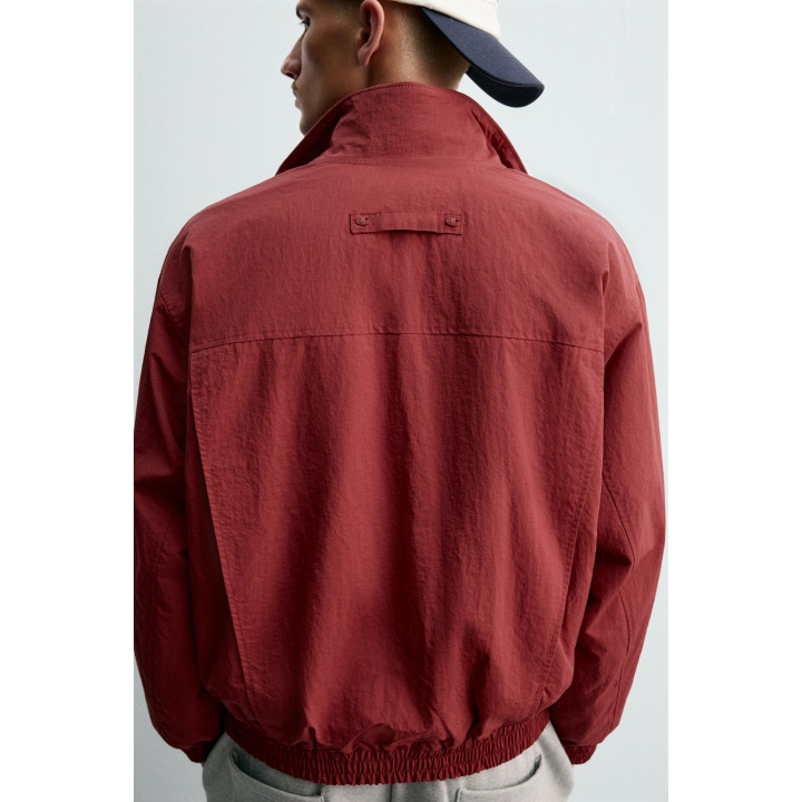 ТЕХНИЧЕСКАЯ КУРТКА С НАШИВКАМИ CHAMPION ® X ZARA