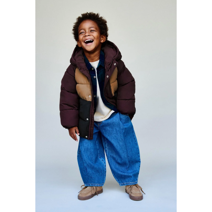 СТЕГАНЫЙ ФЛИСОВЫЙ ПУХОВИК В СТИЛЕ КОЛОР-БЛОК WATER REPELLENT