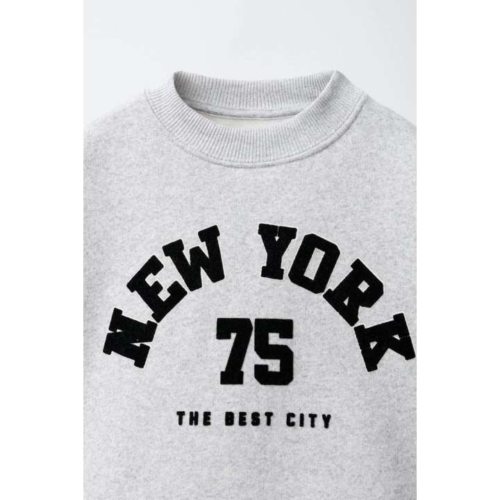 ТОЛСТОВКА С РЕЛЬЕФНОЙ НАДПИСЬЮ