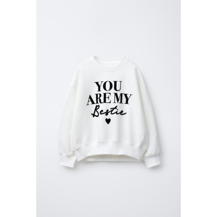 ТОЛСТОВКА С РЕЛЬЕФНОЙ НАДПИСЬЮ