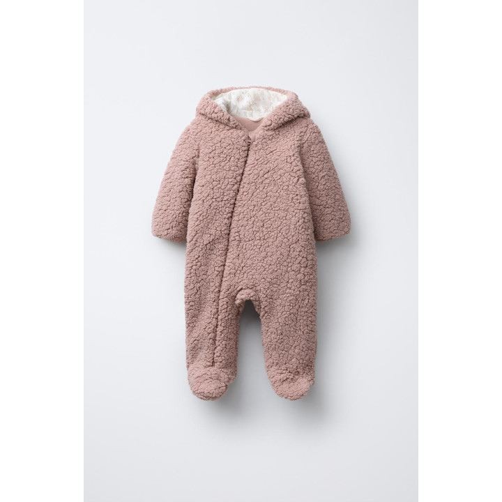 КОМБИНЕЗОН ИЗ ИСКУССТВЕННОЙ ОВЧИНЫ И ПОЛАРФЛИСА