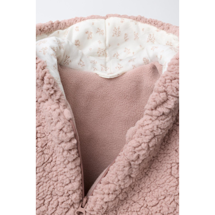 КОМБИНЕЗОН ИЗ ИСКУССТВЕННОЙ ОВЧИНЫ И ПОЛАРФЛИСА