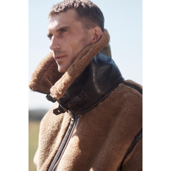 Куртка из экокожи и овчины с контрастными деталями limited edition