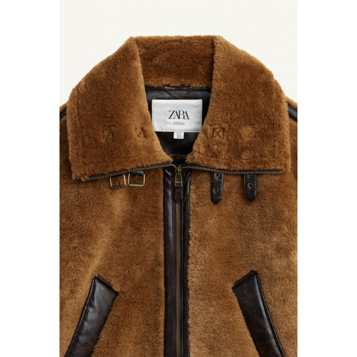 Куртка из экокожи и овчины с контрастными деталями limited edition