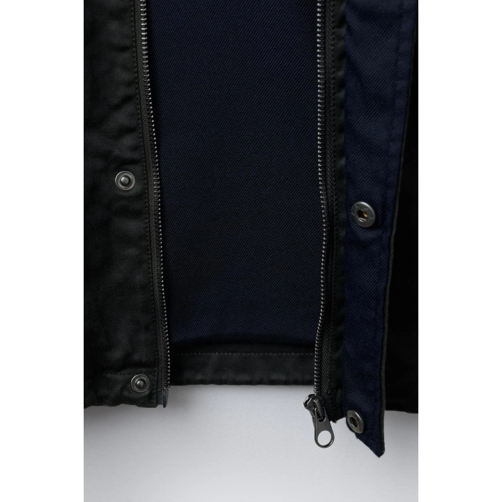 ВОЩЕНАЯ КУРТКА С ЭТИКЕТКОЙ