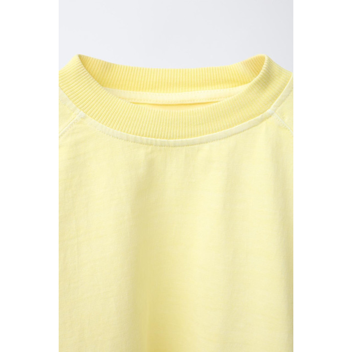 КОМПЛЕКТ ИЗ ФУТБОЛКИ И ШОРТОВ, ОКРАШЕННЫЙ В ГОТОВОМ ВИДЕ