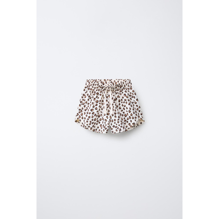 КОМПЛЕКТ ИЗ УКОРОЧЕННОЙ ФУТБОЛКИ И ШОРТ С ПРИНТОМ