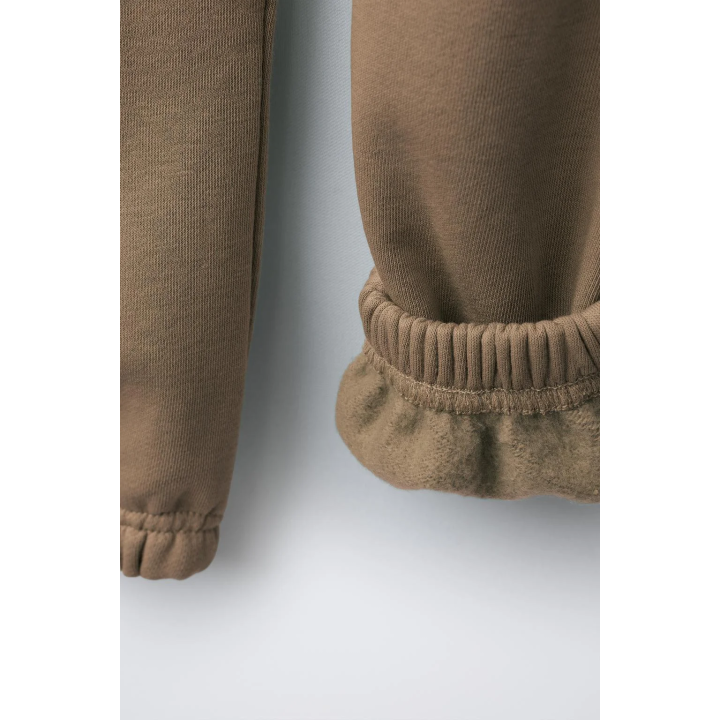 БАЗОВЫЕ БРЮКИ-ДЖОГГЕРЫ ИЗ МЯГКОЙ ТКАНИ