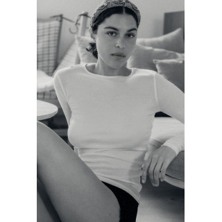 ФУТБОЛКА ИЗ ЛИОЦЕЛЛА С ДЕТАЛЬЮ НА СПИНКЕ