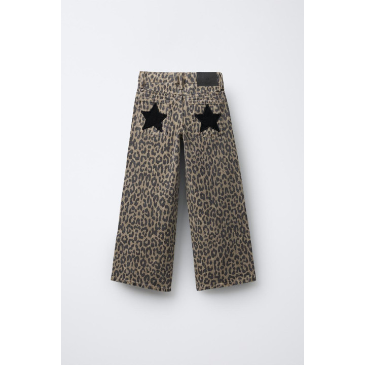 Джинсы широкие с животным принтом и звездами