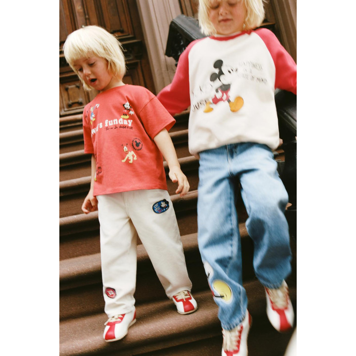 ФУТБОЛКА С ВЫШИВКОЙ MICKEY MOUSE AND FRIENDS © DISNEY