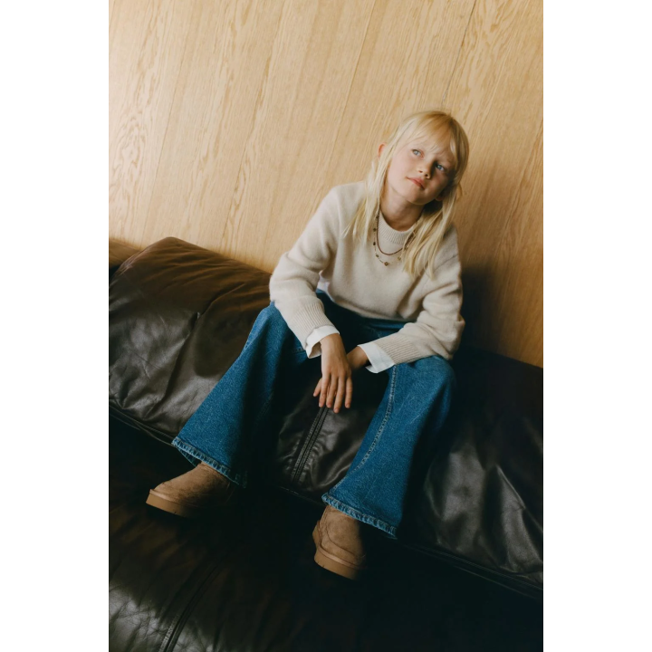 НАБОР ИЗ ДВУХ ОЖЕРЕЛИЙ С БУСИНАМИ И ЦВЕТАМИ