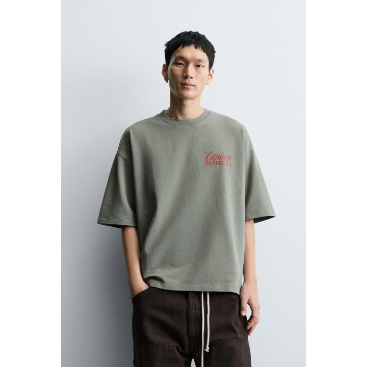 ТОЛСТОВКА С ЭФФЕКТОМ ПОТЕРТОСТИ И НАДПИСЯМИ