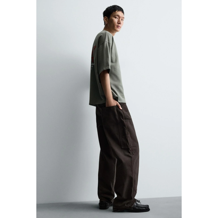 ТОЛСТОВКА С ЭФФЕКТОМ ПОТЕРТОСТИ И НАДПИСЯМИ