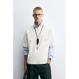 ФУТБОЛКА С КОМБИНИРОВАННЫМ ПРИНТОМ