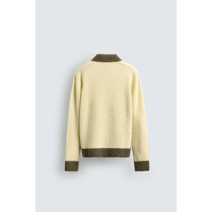 ПОЛО ИЗ ТРИКОТАЖА С КОНТРАСТНЫМИ ЭЛЕМЕНТАМИ И ШЕРСТЬЮ