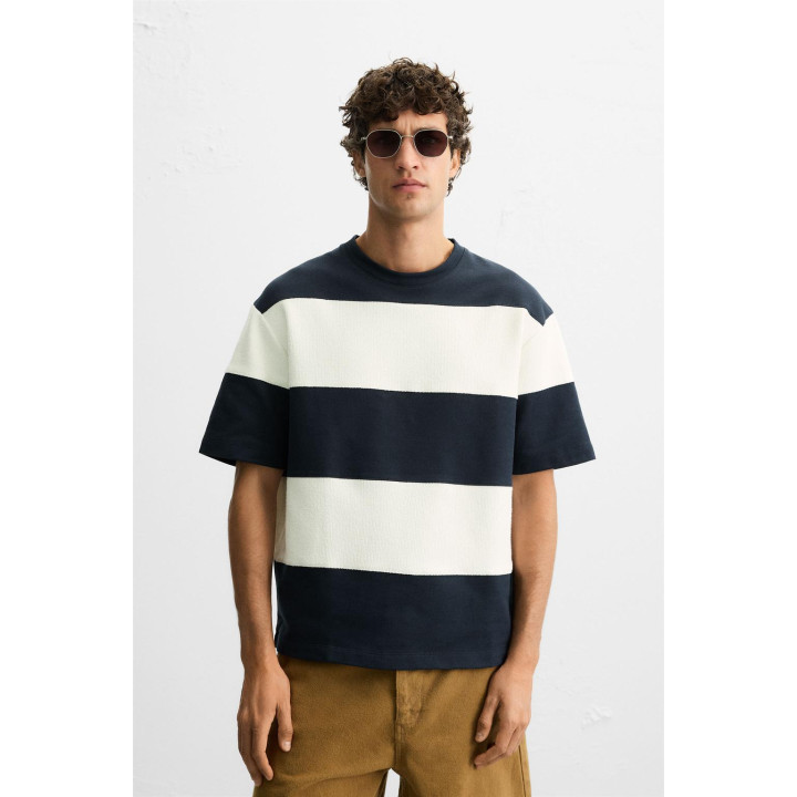 ТОЛСТОВКА В КОНТРАСТНУЮ ПОЛОСКУ