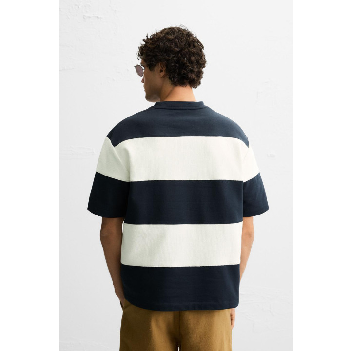 ТОЛСТОВКА В КОНТРАСТНУЮ ПОЛОСКУ