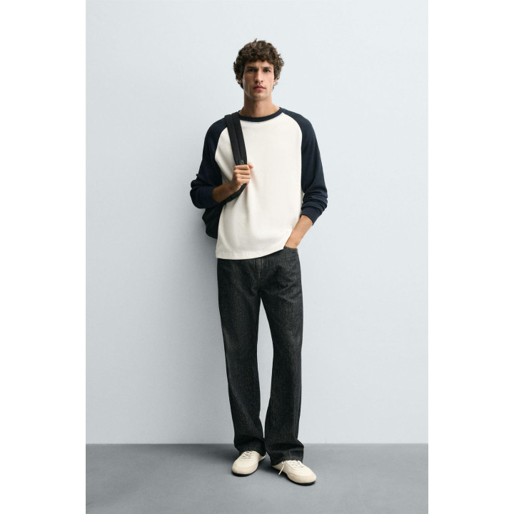 Футболка с цветовыми блоками и текстурой в виде квадратов