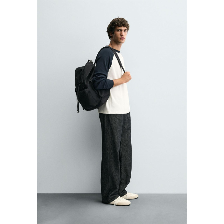 Футболка с цветовыми блоками и текстурой в виде квадратов