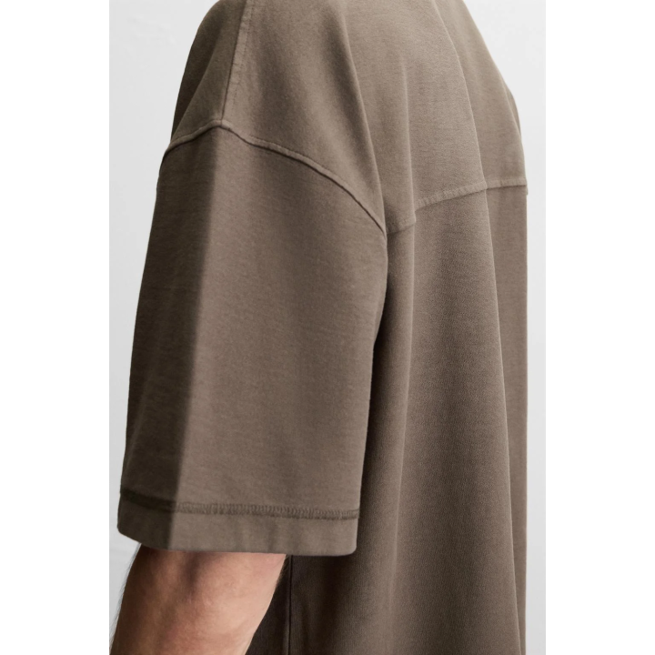 Футболка прямого кроя из плотного хлопкового трикотажа