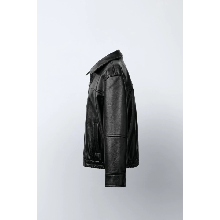 БОМБЕР ИЗ ИСКУССТВЕННОЙ КОЖИ