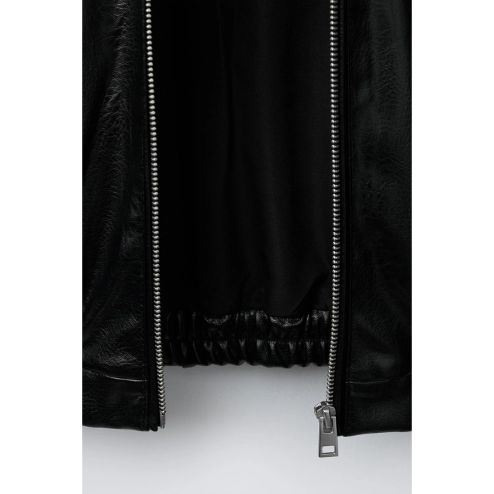 БОМБЕР ИЗ ИСКУССТВЕННОЙ КОЖИ